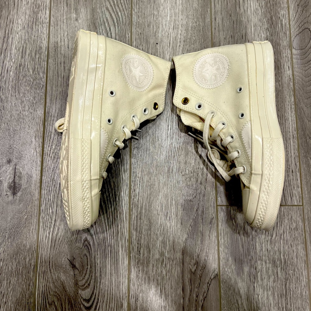 BRAND NEW WOMENS WHITE CONVERSE - SIZE 7 WITH TAG* - Picture 4 of 6